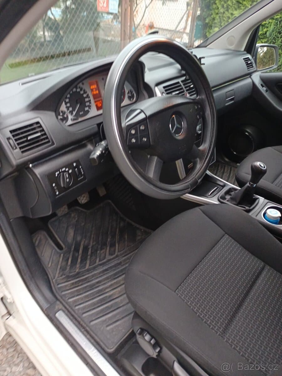 2010 Mercedes-Benz OSTATNÍ - 8