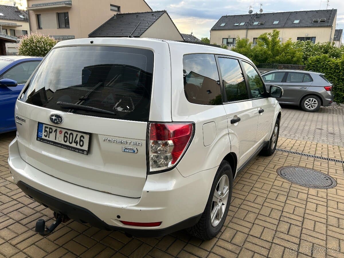 2011 Subaru FORESTER - 8