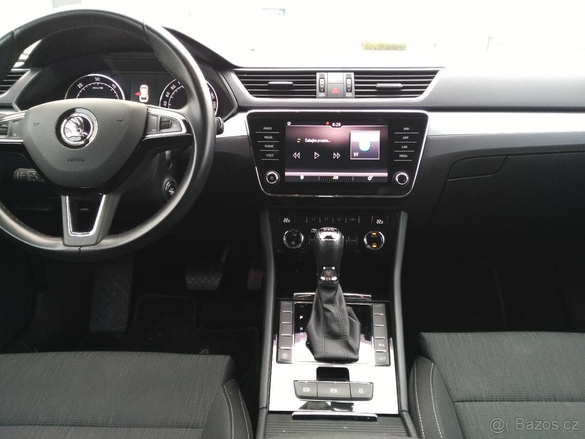2019 Škoda SUPERB - 8