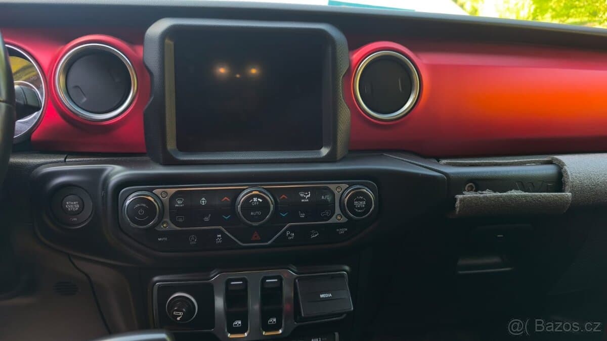 2019 Jeep WRANGLER - 8