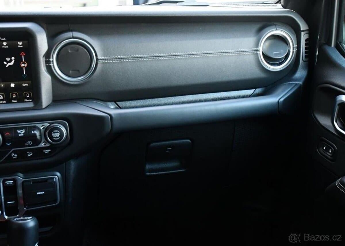 2019 Jeep WRANGLER - 8