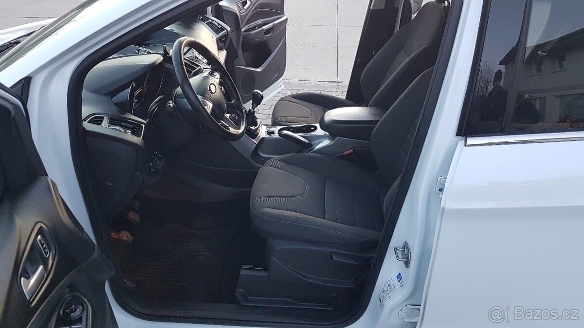 2016 Ford KUGA - 8