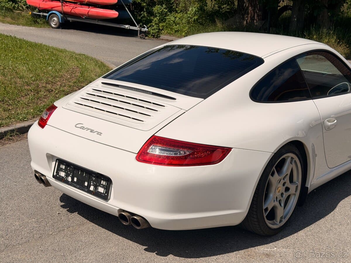 2004 Porsche 911 - 8