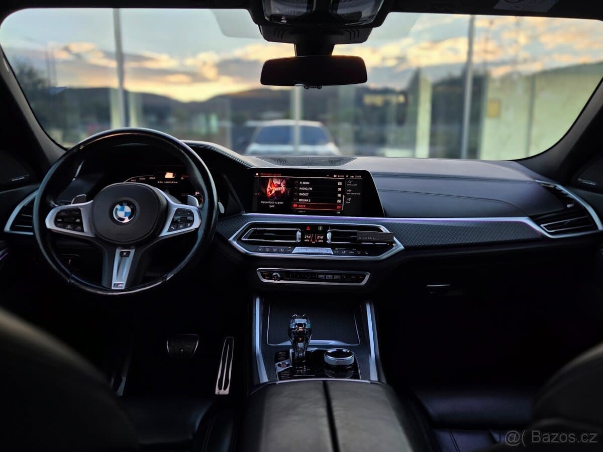 2020 BMW X6 - 8
