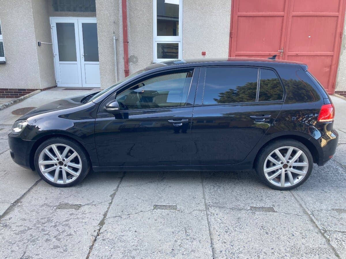 2010 Volkswagen GOLF - 8