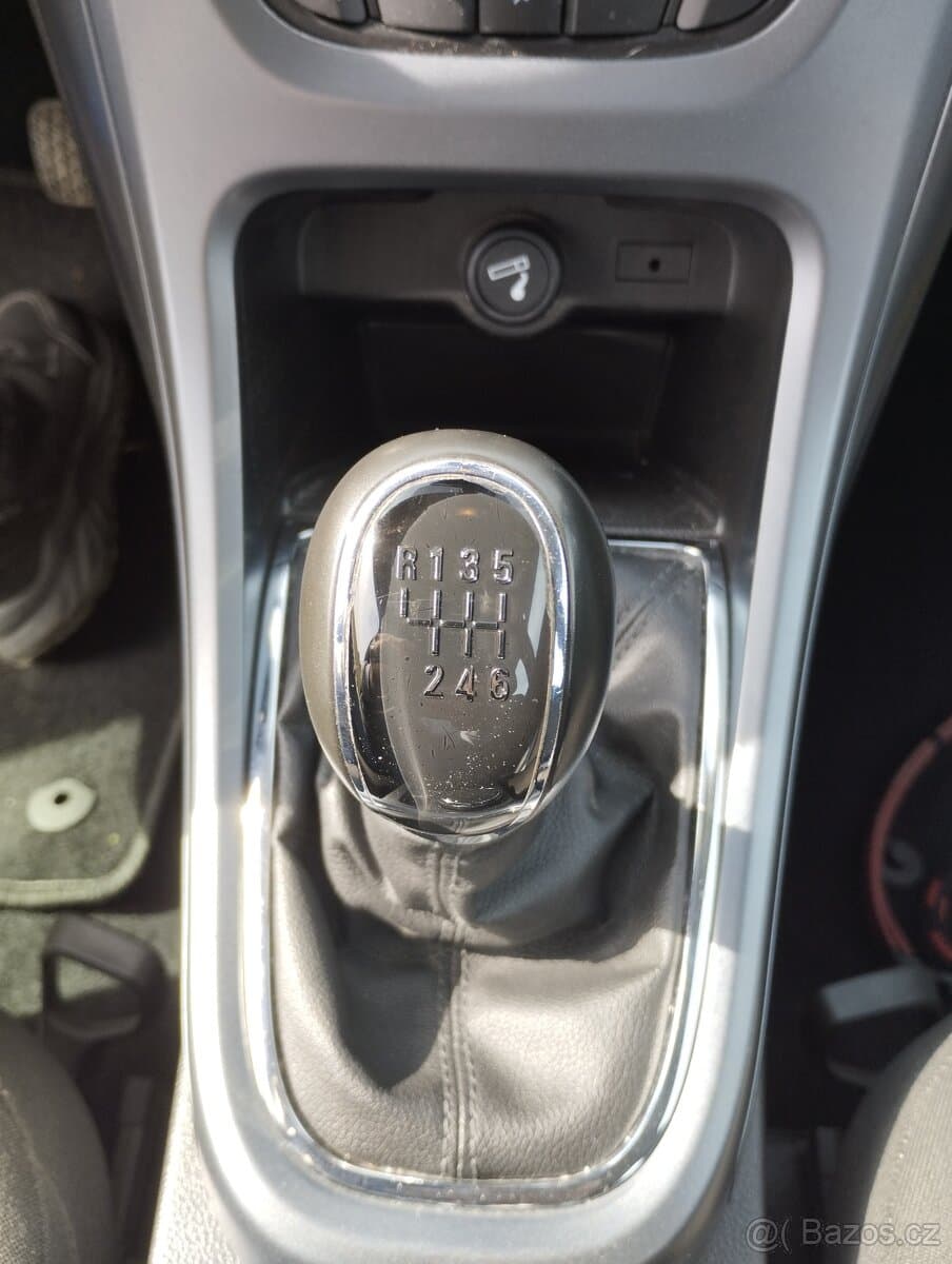 2012 Opel ASTRA - 8