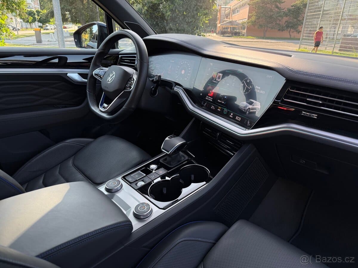 Volkswagen TOUAREG - 8