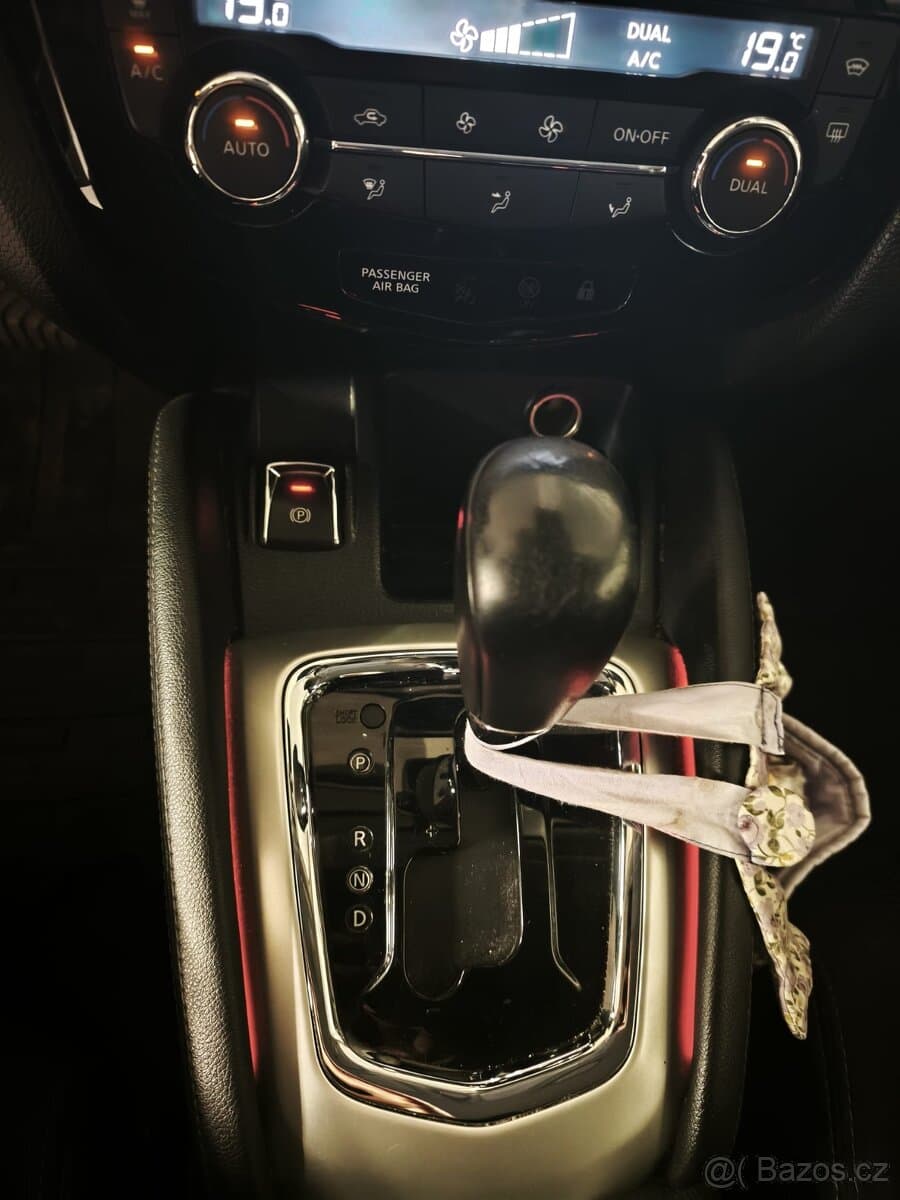 2017 Nissan QASHQAI - 8