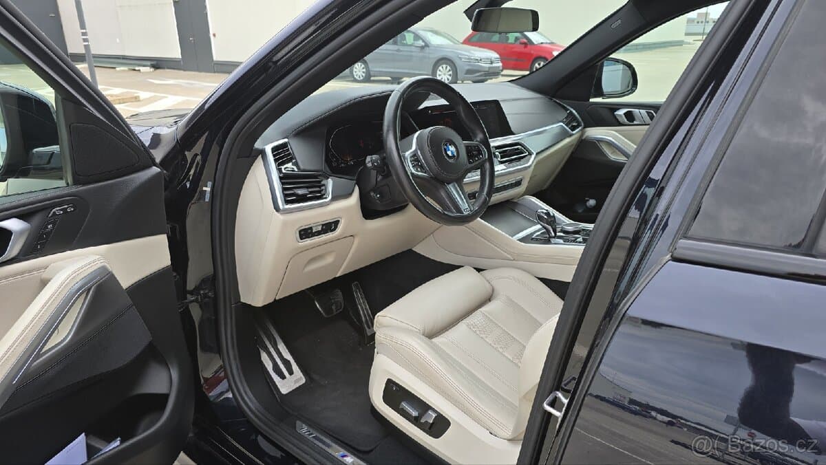 2020 BMW X6 - 8