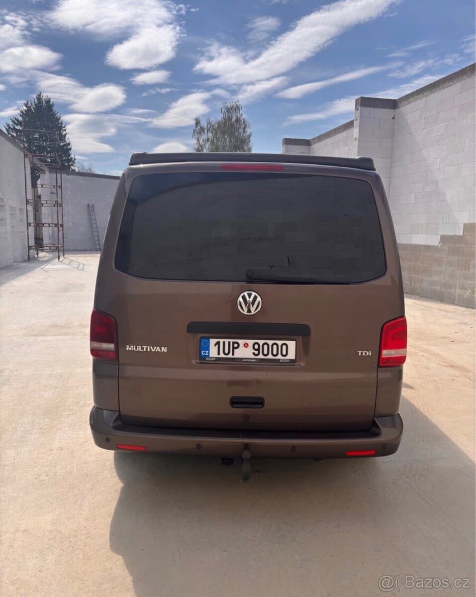 2011 Volkswagen MULTIVAN - 8