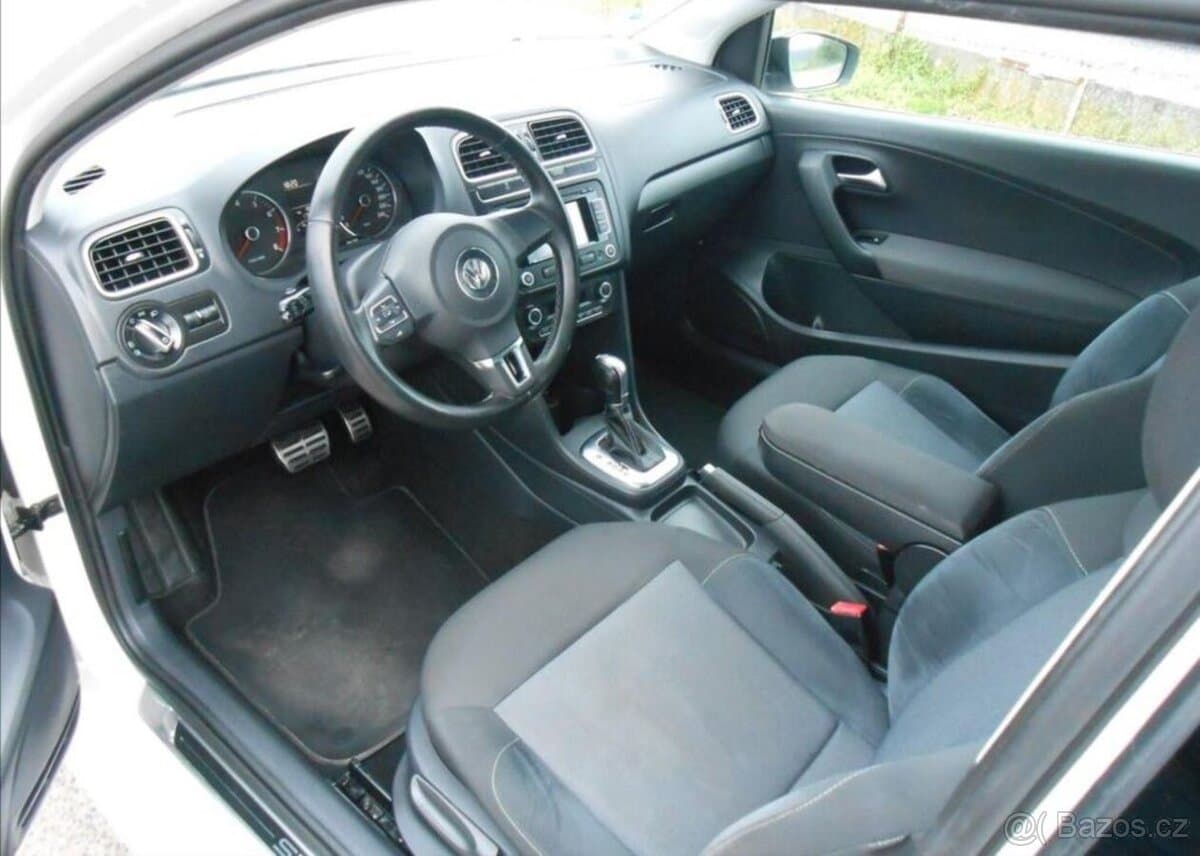 2011 Volkswagen POLO - 8