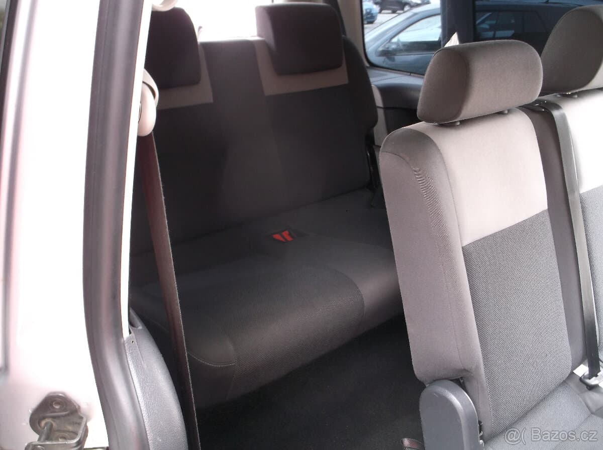 2011 Volkswagen CADDY - 8
