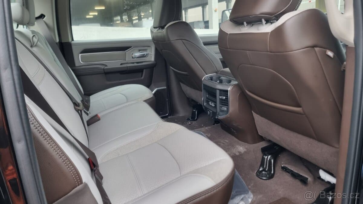 2025 RAM 2500 - 8
