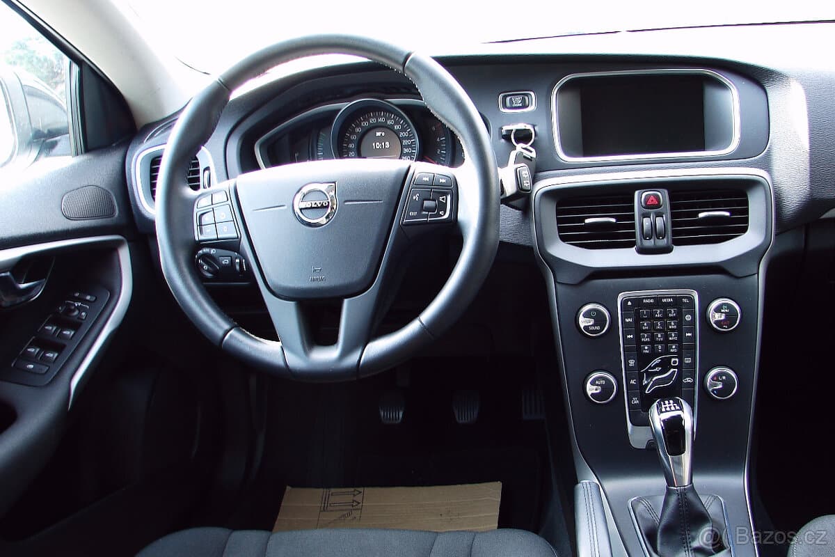 2018 Volvo V40 - 8