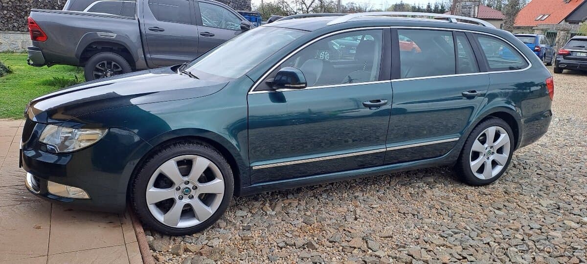 2011 Škoda SUPERB - 8