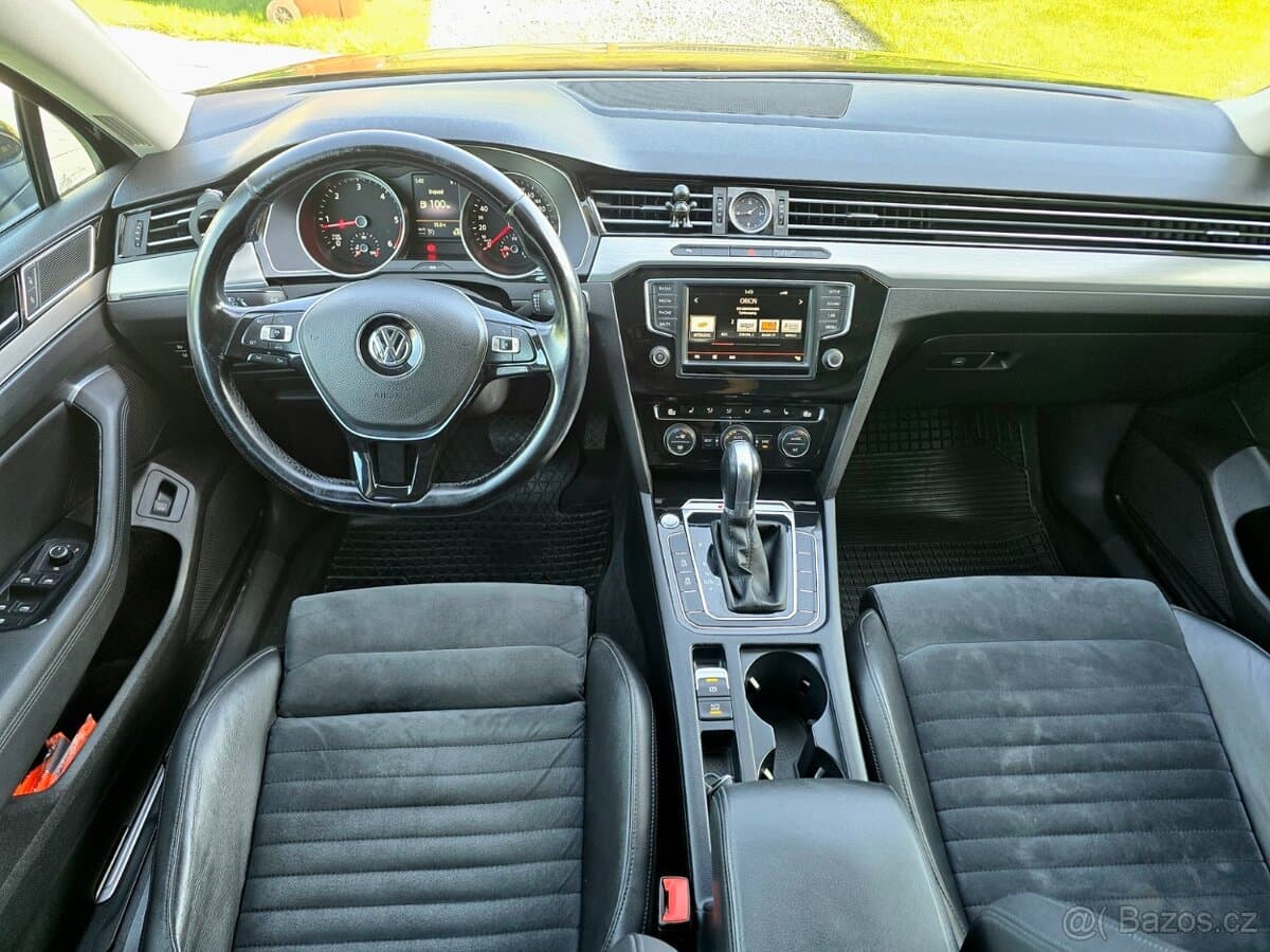 2015 Volkswagen PASSAT - 8