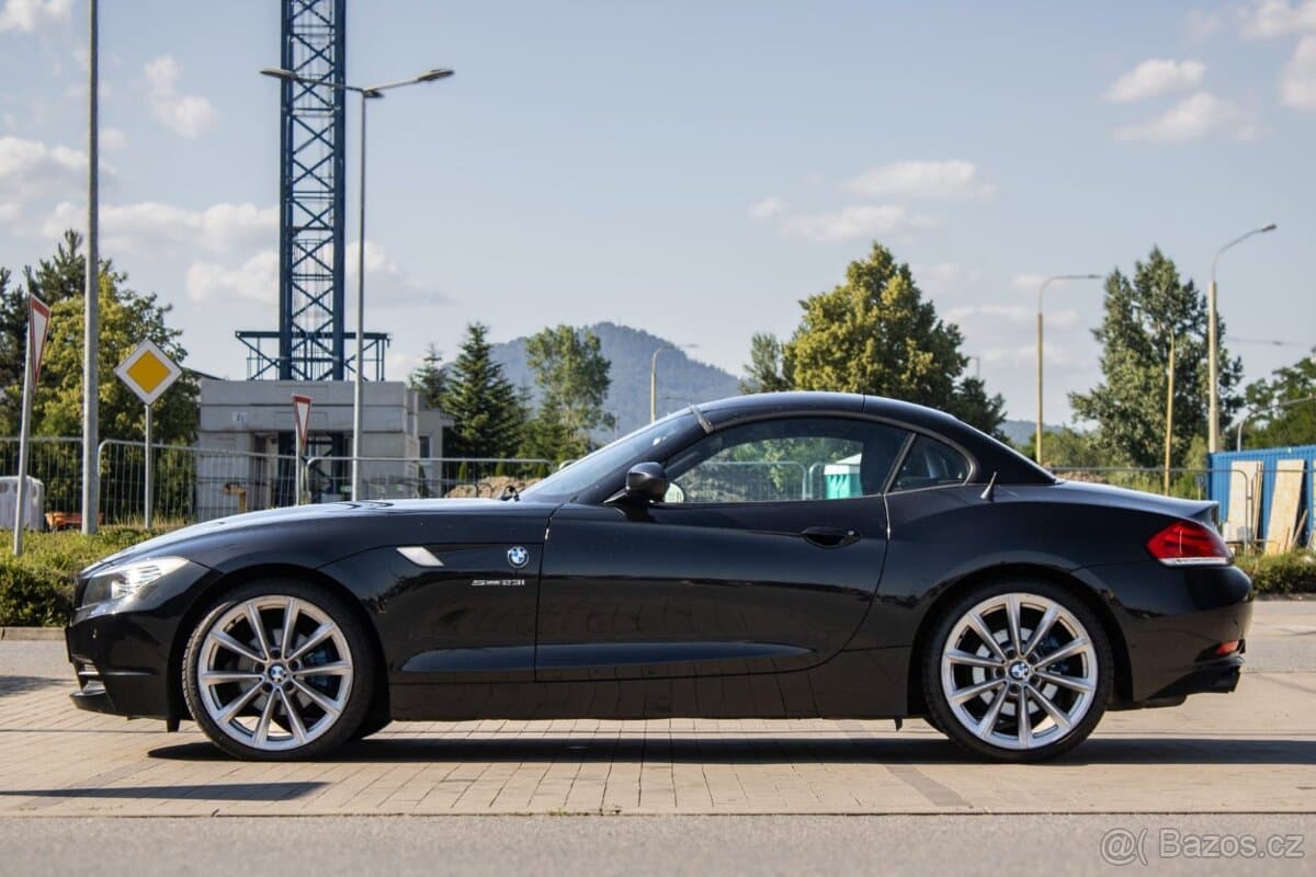 2011 BMW Z4 - 8