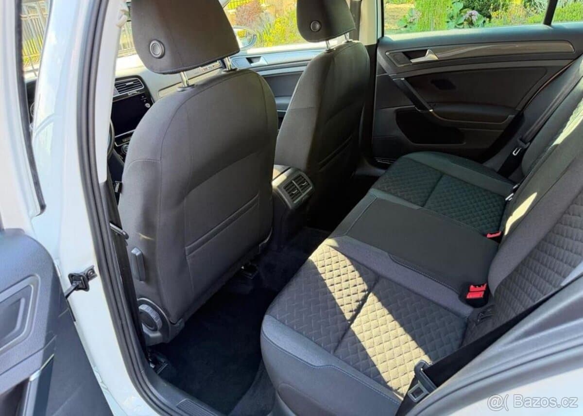 2018 Volkswagen GOLF - 8