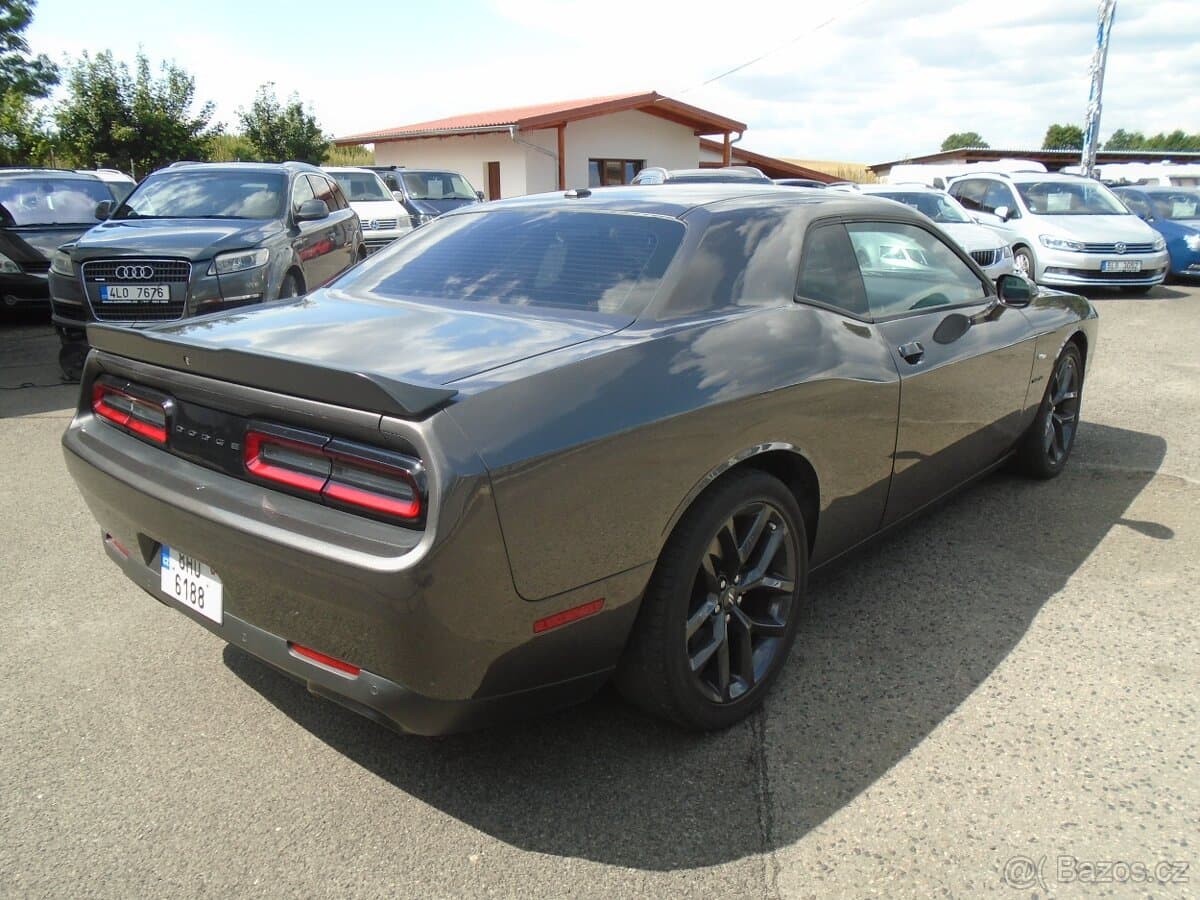 2021 Dodge CHALLENGER - 8