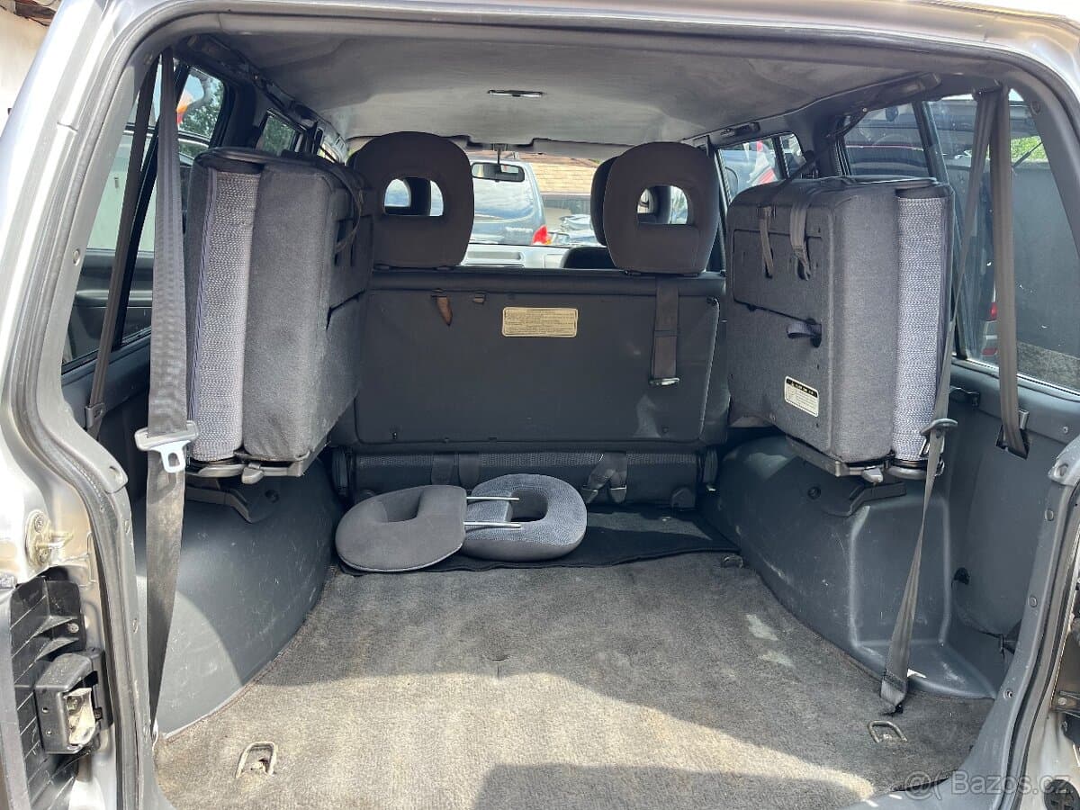 2003 Mitsubishi PAJERO - 8