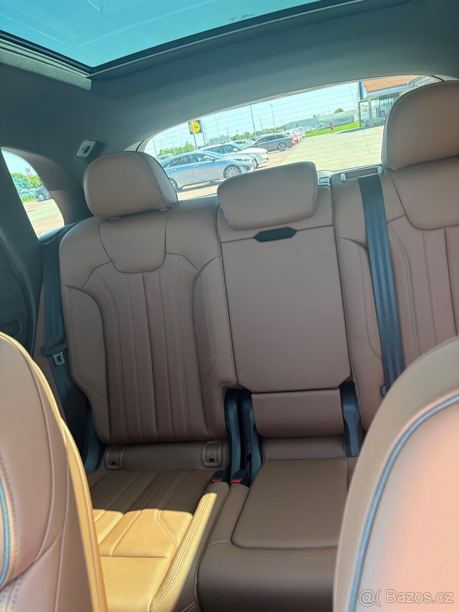 2025 Audi Q5 - 8