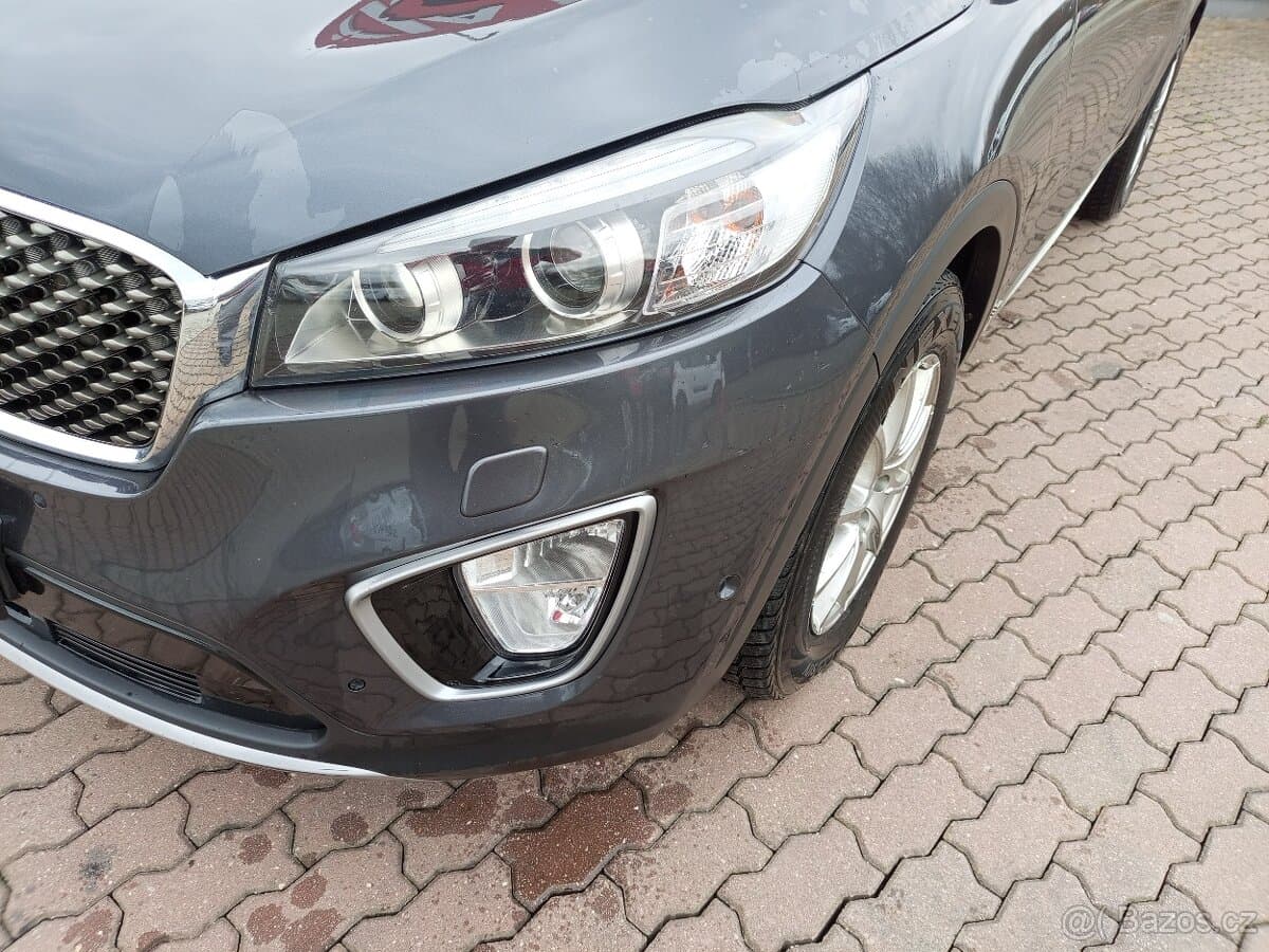 2016 Kia SORENTO - 8