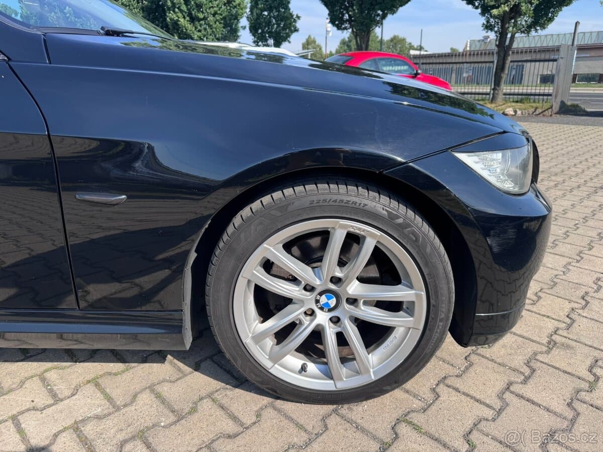 2011 BMW 3-SERIES - 8