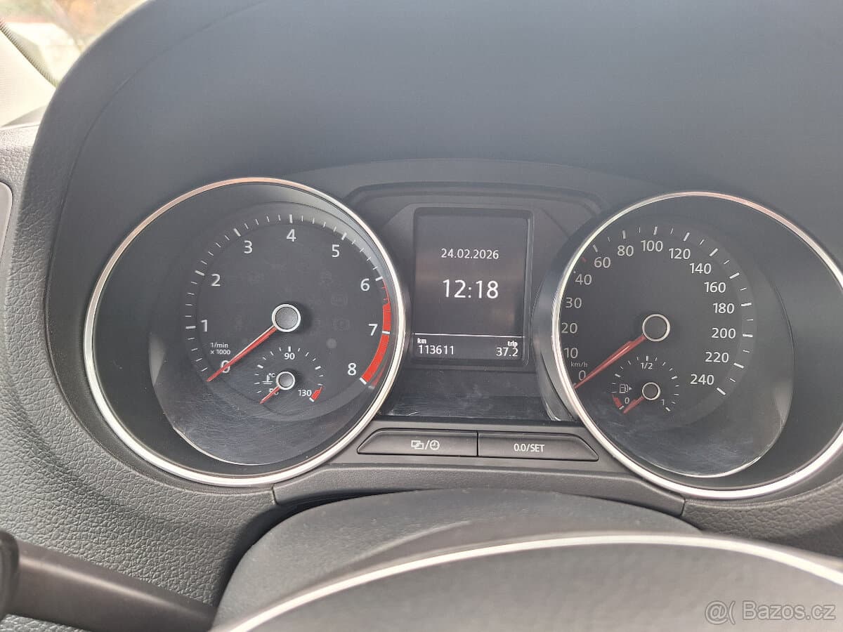 2017 Volkswagen POLO - 8