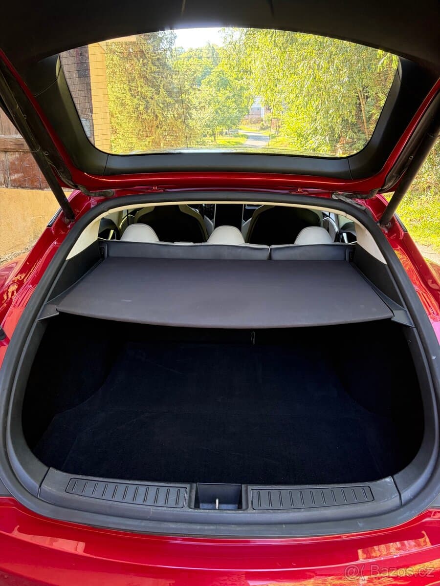 2014 Tesla MODEL S - 8