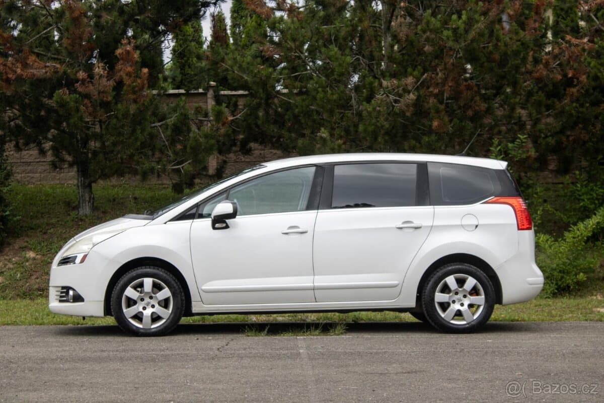 2011 Peugeot 5008 - 8