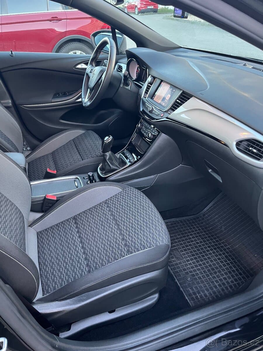 Opel ASTRA - 8