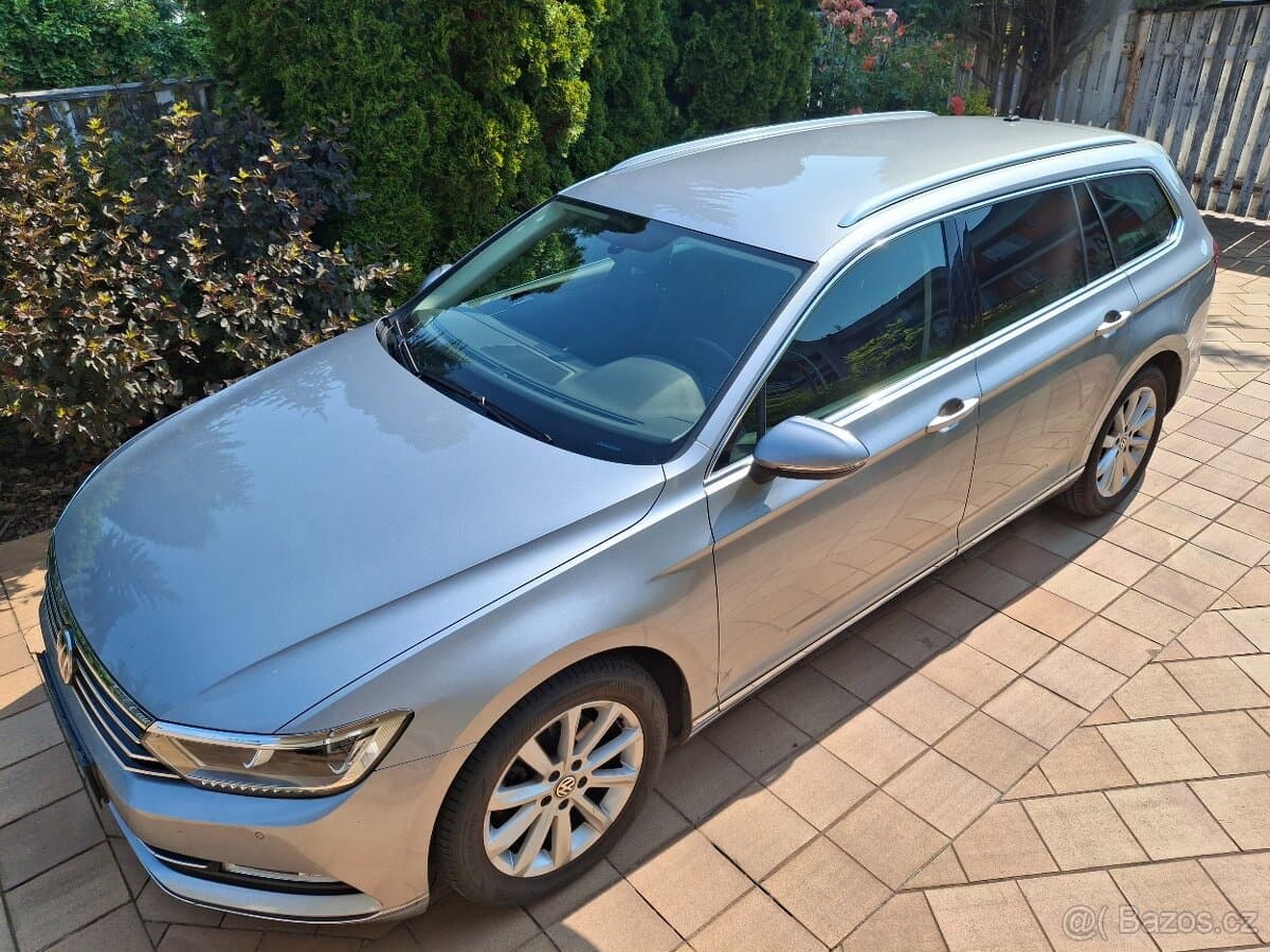 2019 Volkswagen PASSAT - 8