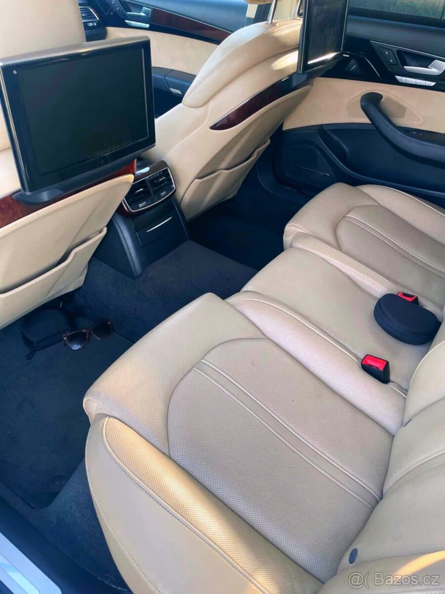 2012 Audi A8 - 8