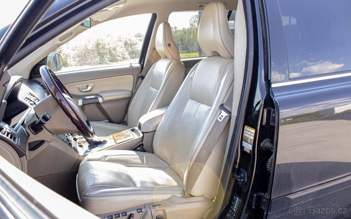 2012 Volvo XC90 - 8