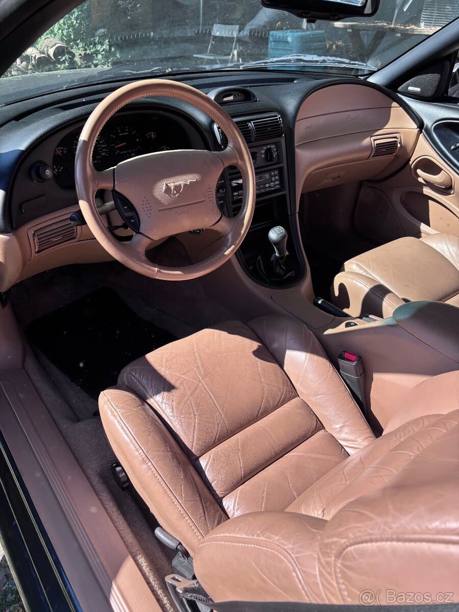 1994 Ford MUSTANG - 8