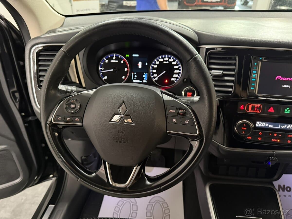 2017 Mitsubishi OUTLANDER - 8