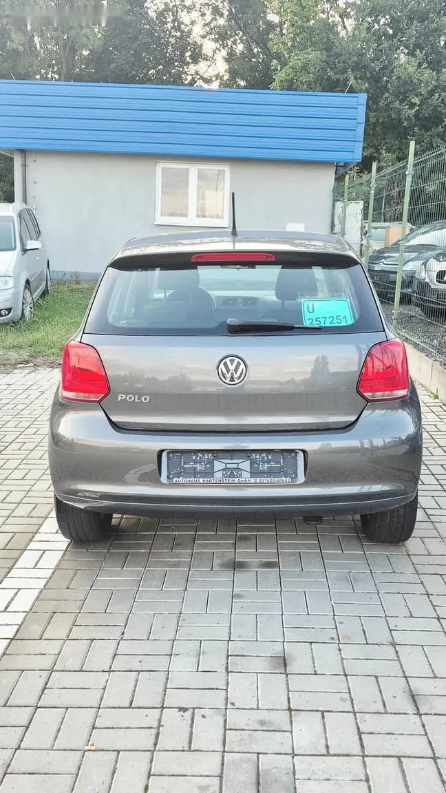 2012 Volkswagen POLO - 8