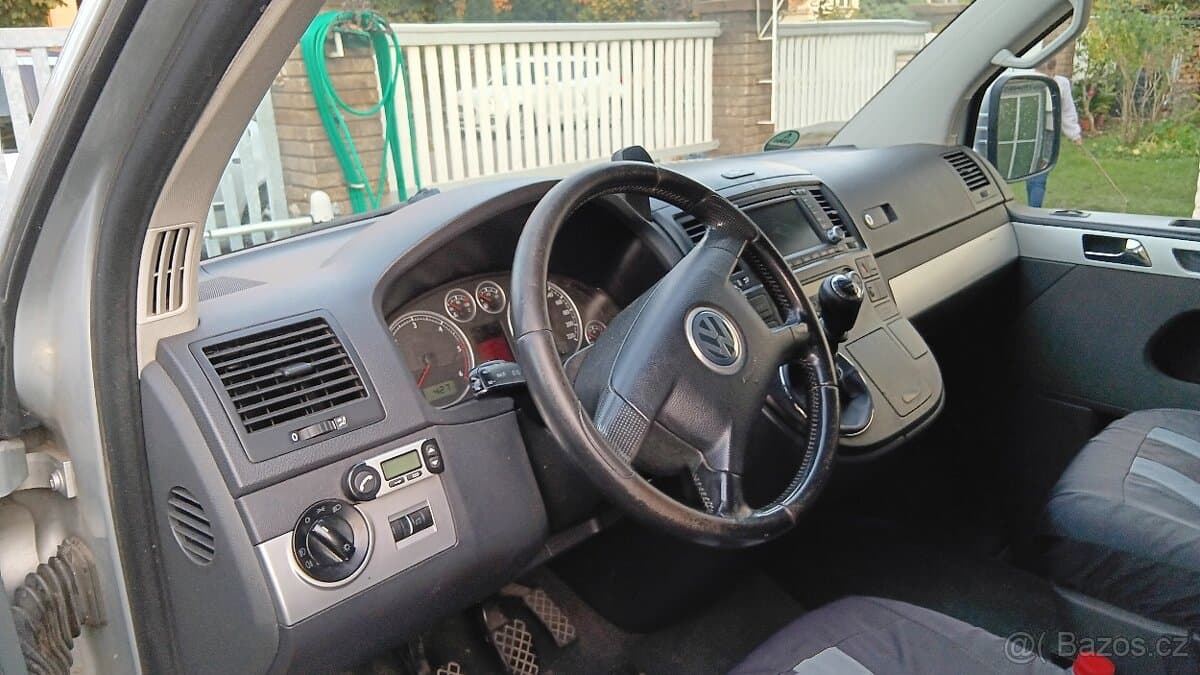 2006 Volkswagen MULTIVAN - 8