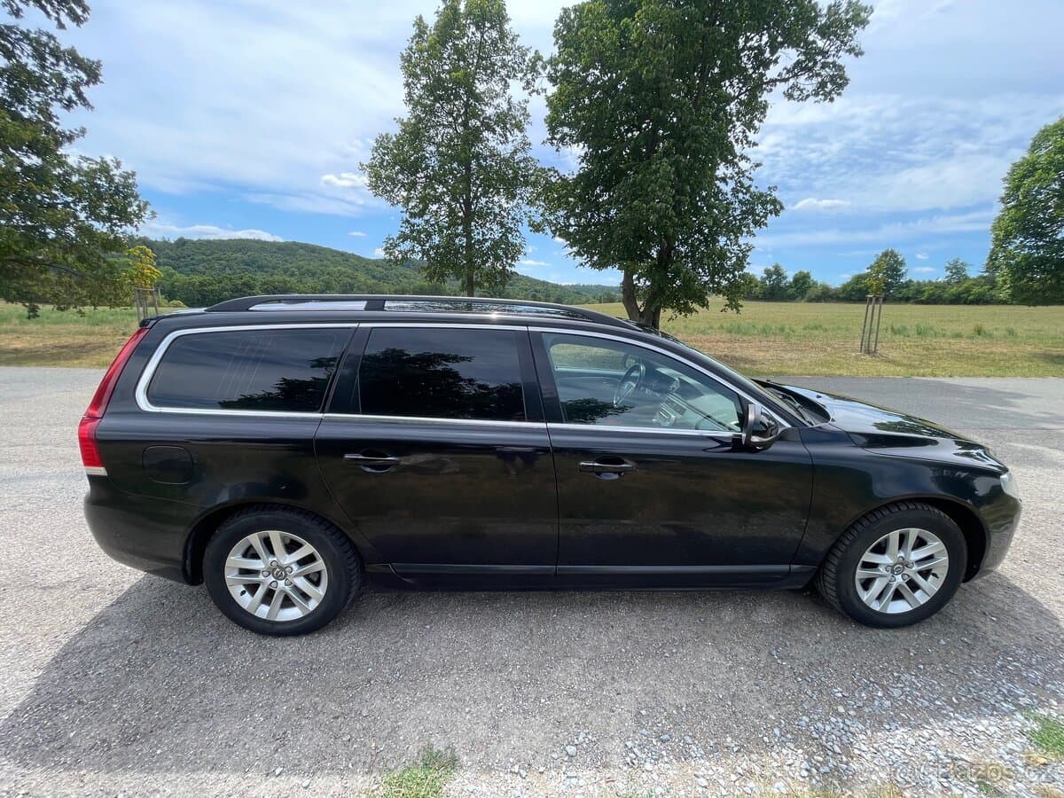 2016 Volvo V70 - 8