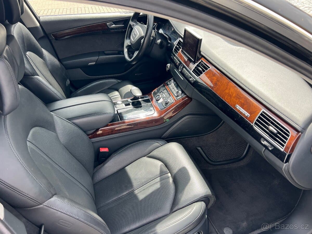 2010 Audi A8 - 8