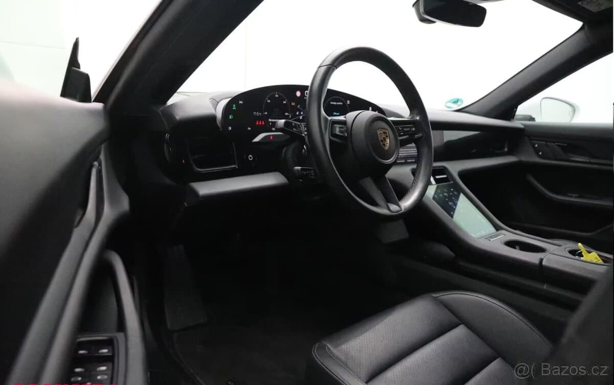 2024 Porsche TAYCAN - 8