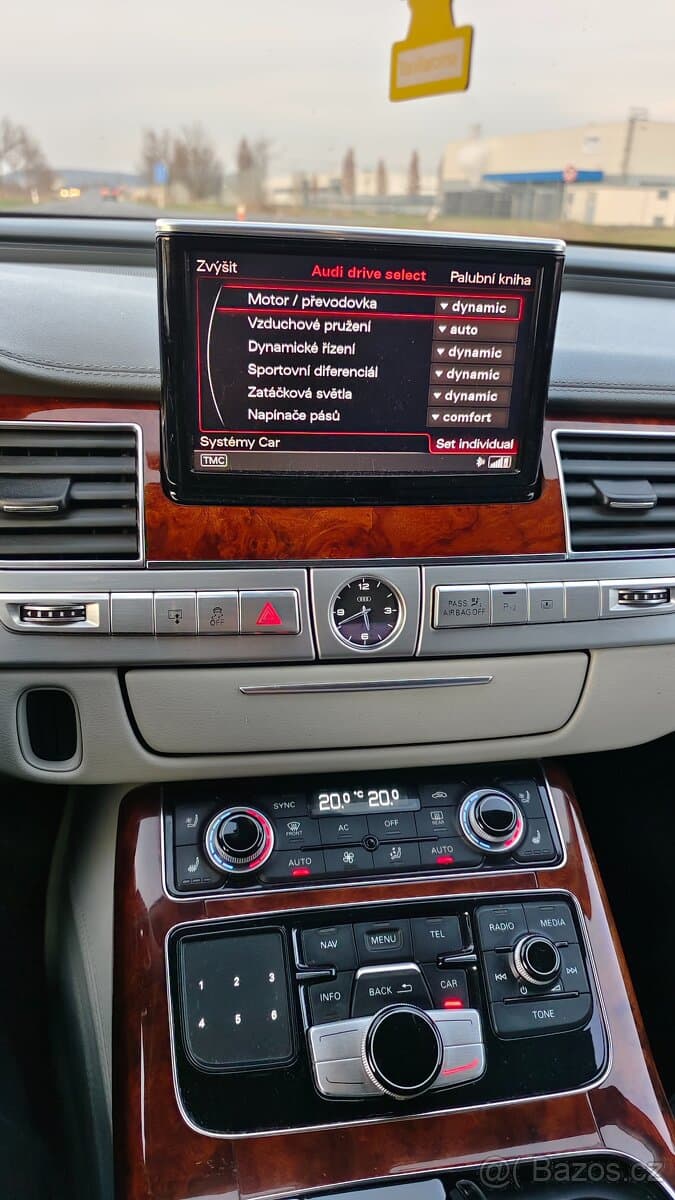 Audi A8 - 8