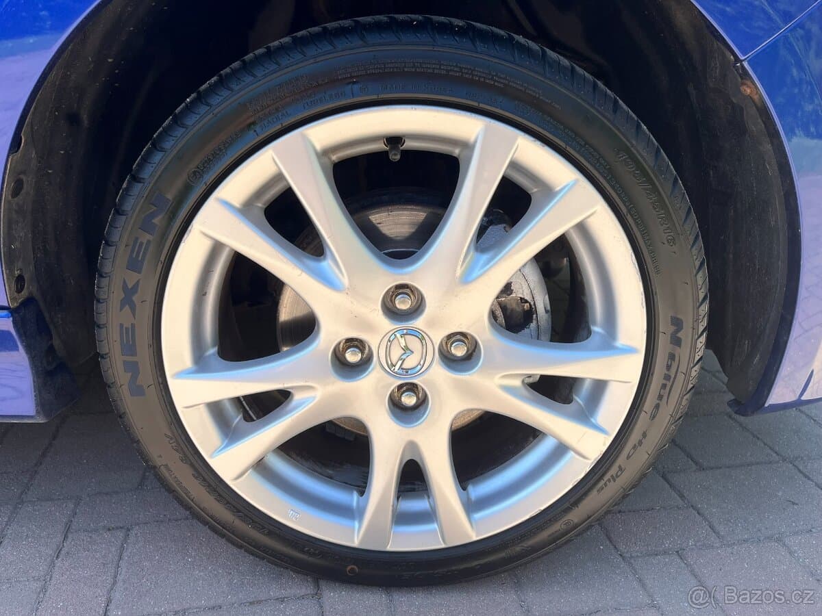 2010 Mazda 2 - 8
