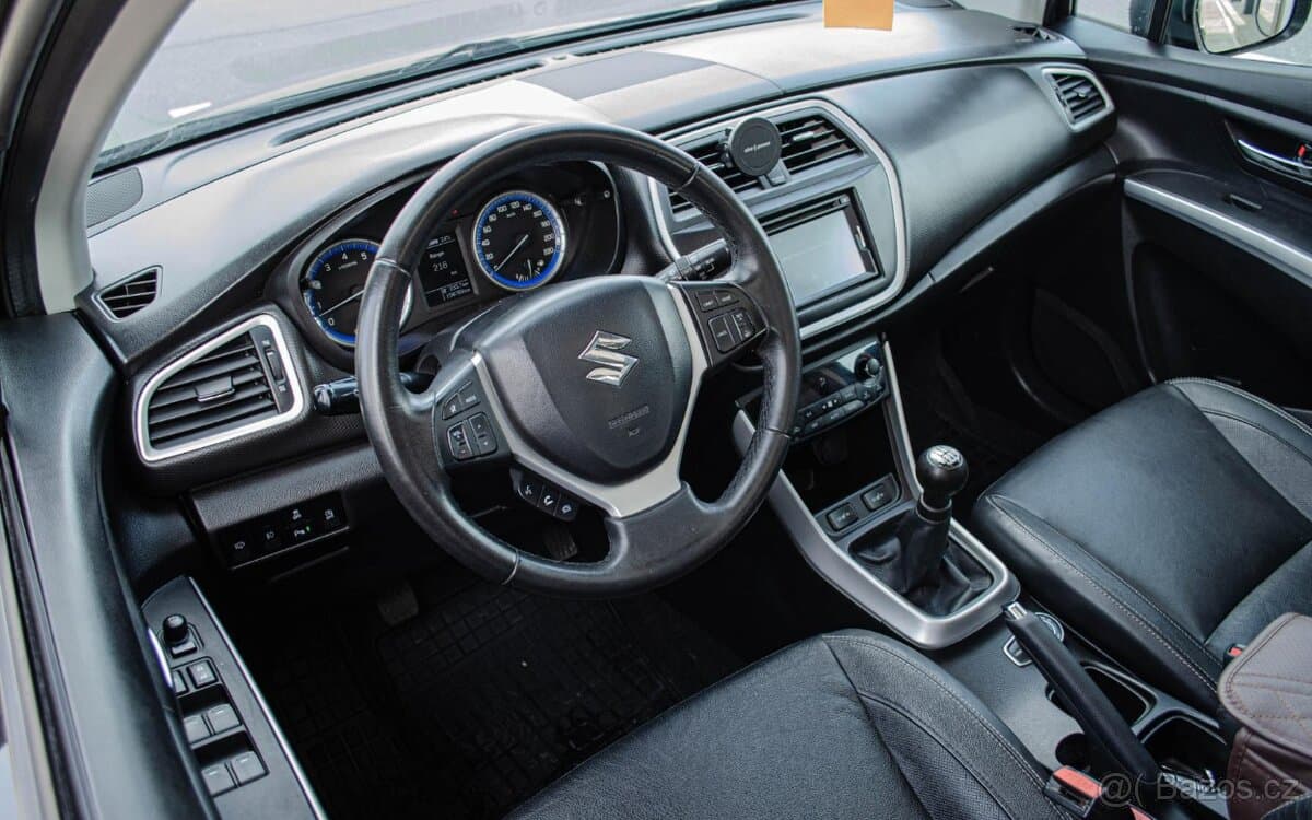 2013 Suzuki S-CROSS - 8