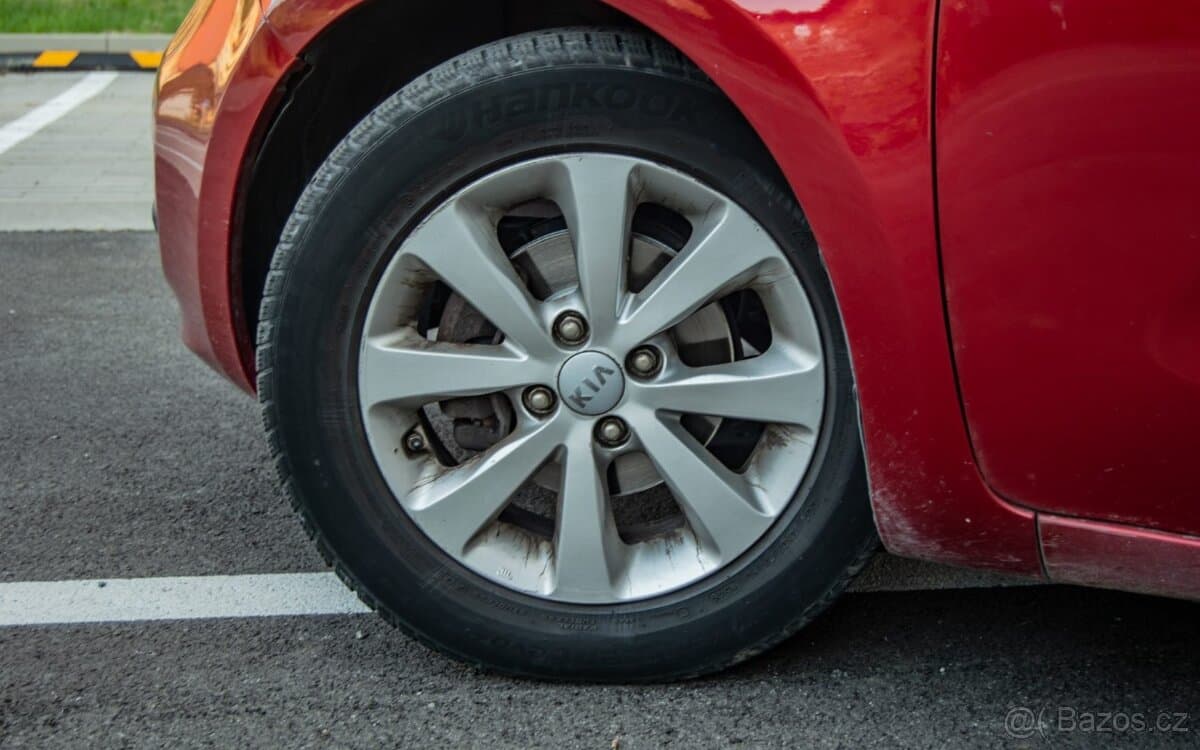 2014 Kia RIO - 8