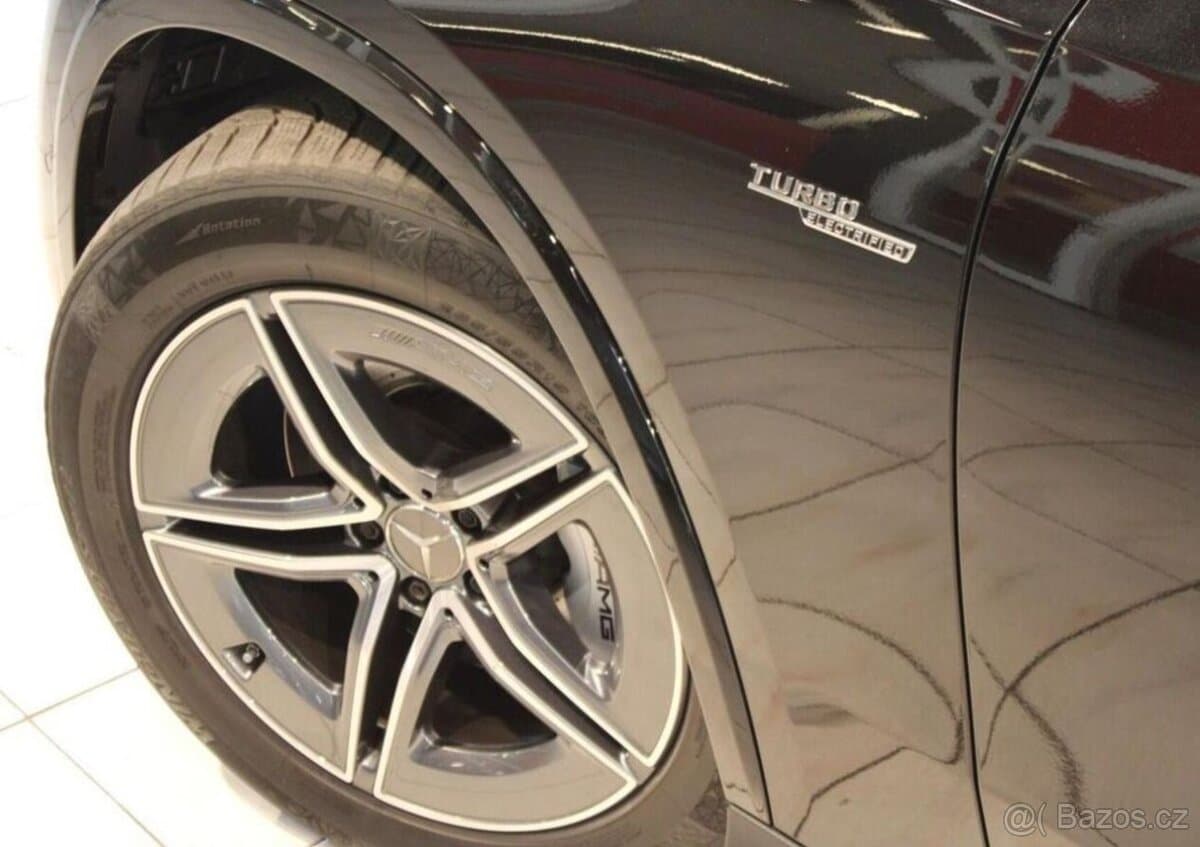 2025 Mercedes-Benz GLC - 8