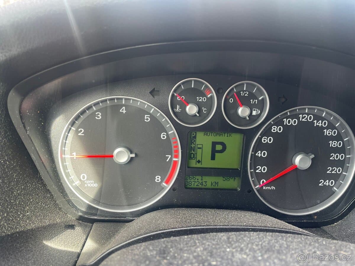 2006 Ford FOCUS - 8