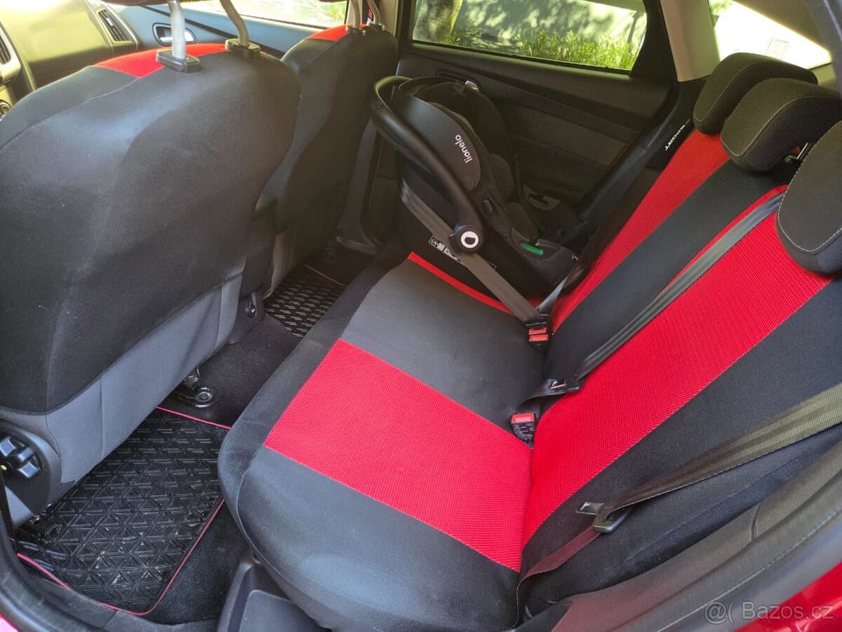 2012 Ford FOCUS - 8