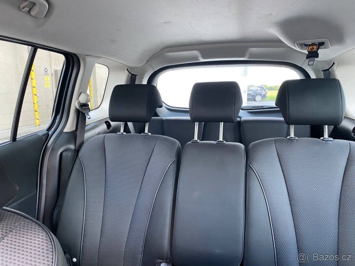 2015 Mazda 5 - 8