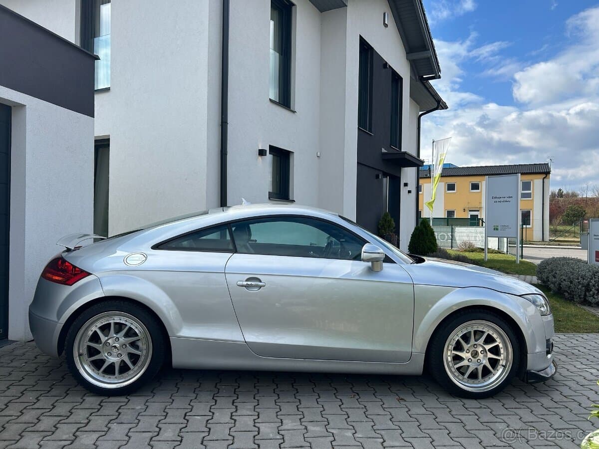 2006 Audi TT - 8